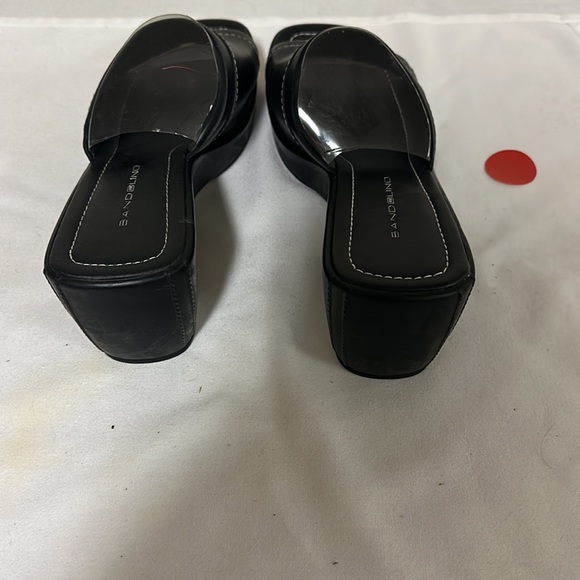 Shoes - Picture 3 of 4